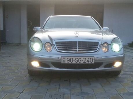 Mercedes E 220