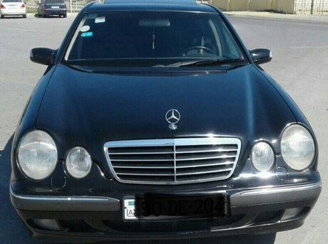 Mercedes E 240