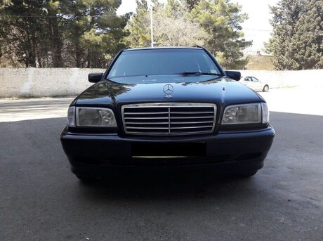 Mercedes C 180
