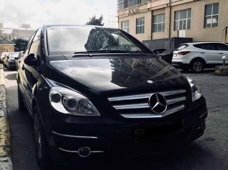 Mercedes B 200