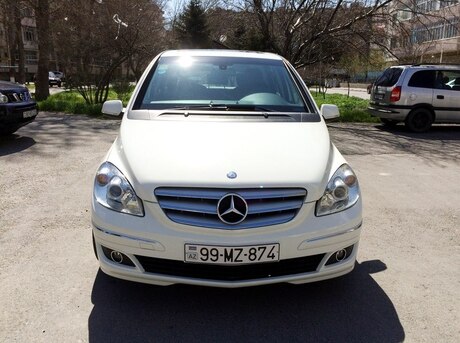 Mercedes B 200