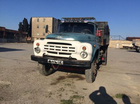 ZIL 130