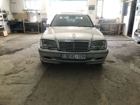 Mercedes C 280
