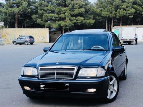 Mercedes C 230