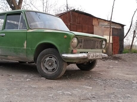 LADA (VAZ) 2111