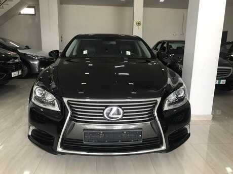 Lexus LS 460