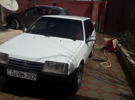 LADA (VAZ) 2108