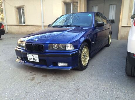 BMW 320
