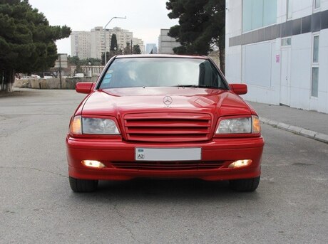 Mercedes C 240