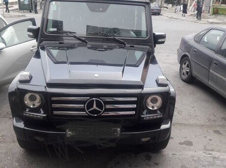 Mercedes G 400