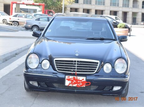 Mercedes E 320