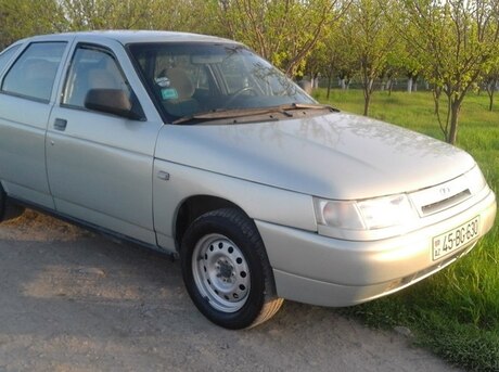 LADA (VAZ) 2112