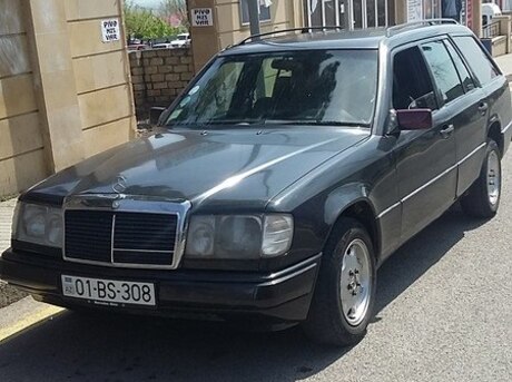 Mercedes E 300