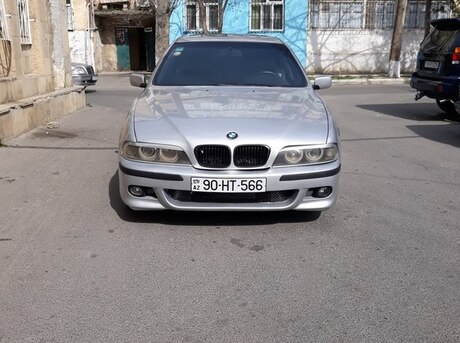 BMW 523