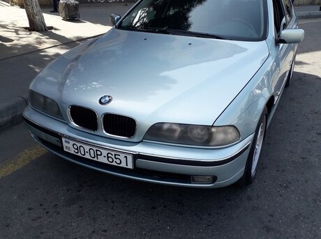 BMW 523