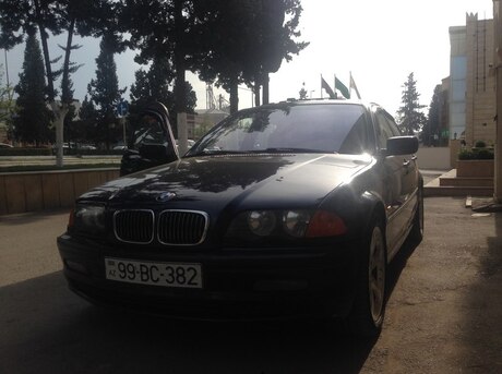 BMW 320