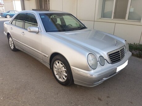Mercedes E 320
