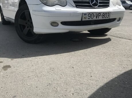 Mercedes C 200