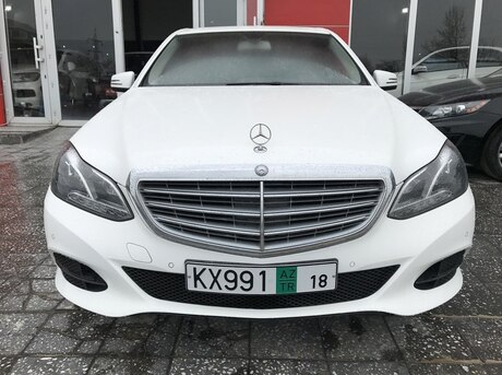 Mercedes E 220