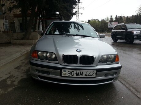 BMW 320