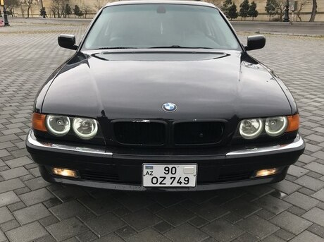 BMW 740