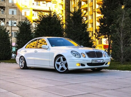 Mercedes E 320