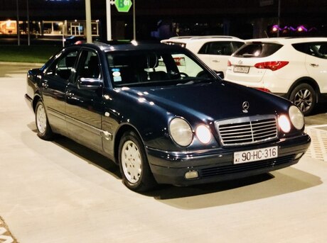 Mercedes E 220