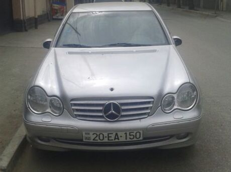Mercedes C 320
