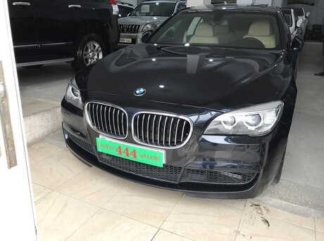BMW 740