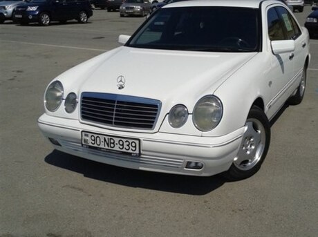 Mercedes E 290