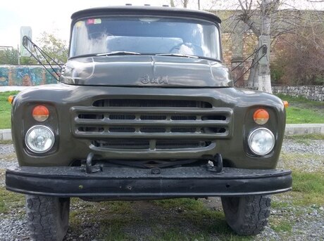 ZIL 130
