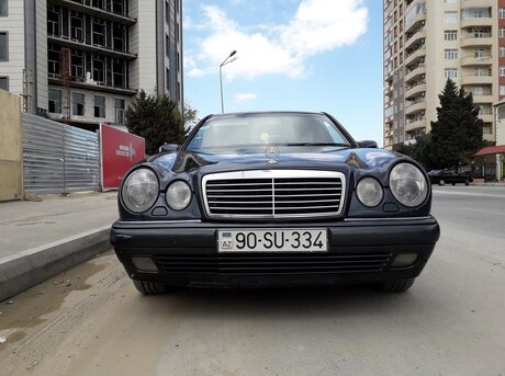 Mercedes E 300