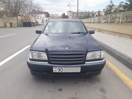 Mercedes C 180