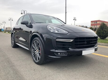 Porsche Cayenne GTS