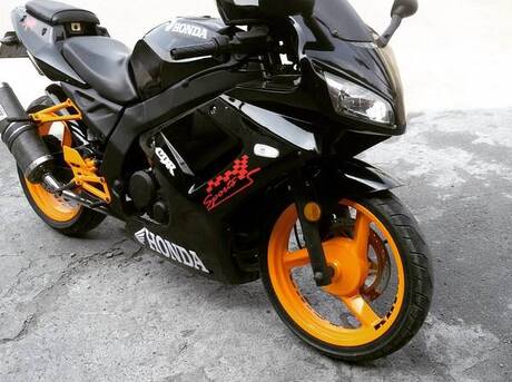 Honda CBF 250