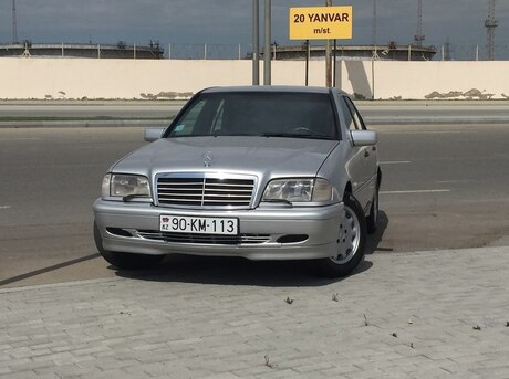 Mercedes C 240