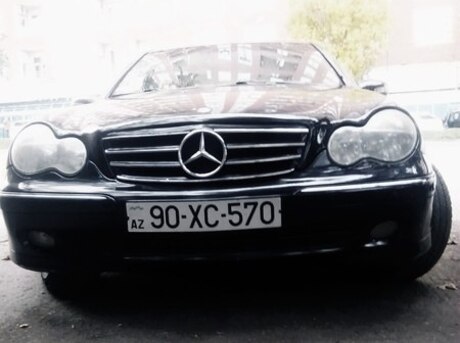 Mercedes C 320