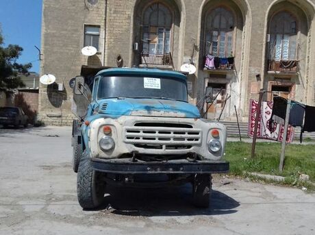 ZIL 130