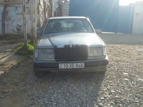 Mercedes E 300