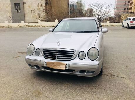 Mercedes E 270