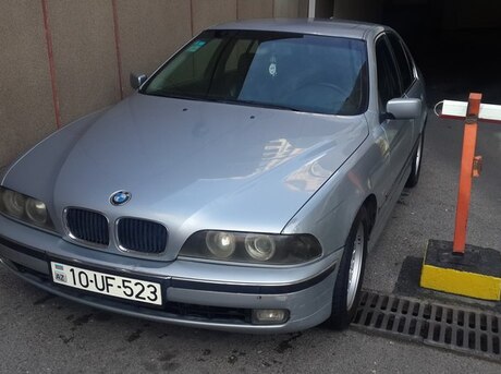 BMW 523