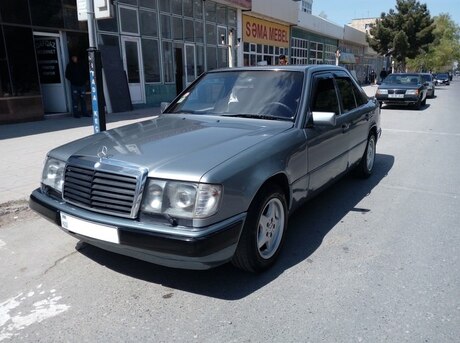 Mercedes E 260