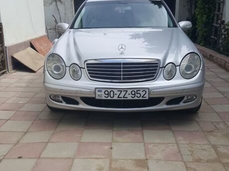Mercedes E 220