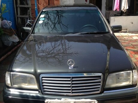 Mercedes C 180