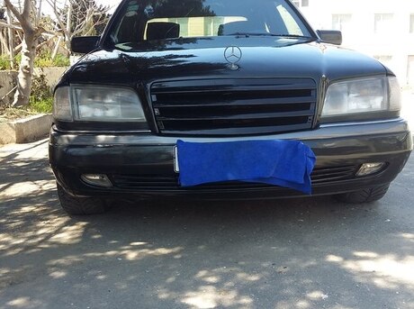 Mercedes C 180