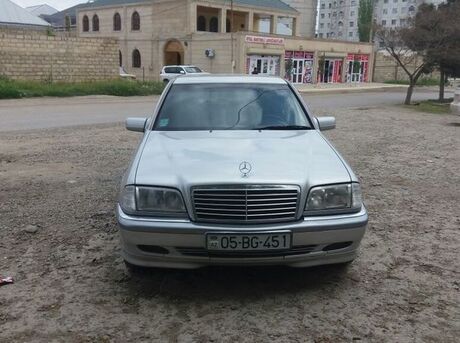 Mercedes C 180