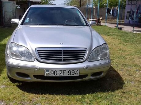 Mercedes S 320