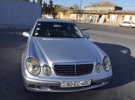 Mercedes E 270