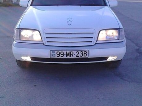 Mercedes C 180
