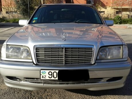 Mercedes C 180